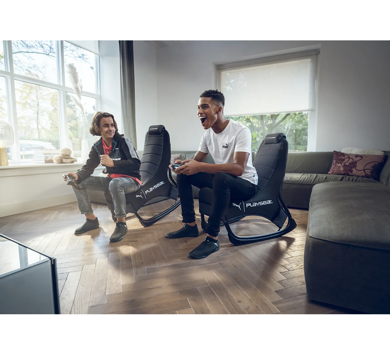 Playseat® | PUMA Active Gaming Seat Black Buitenkansje
