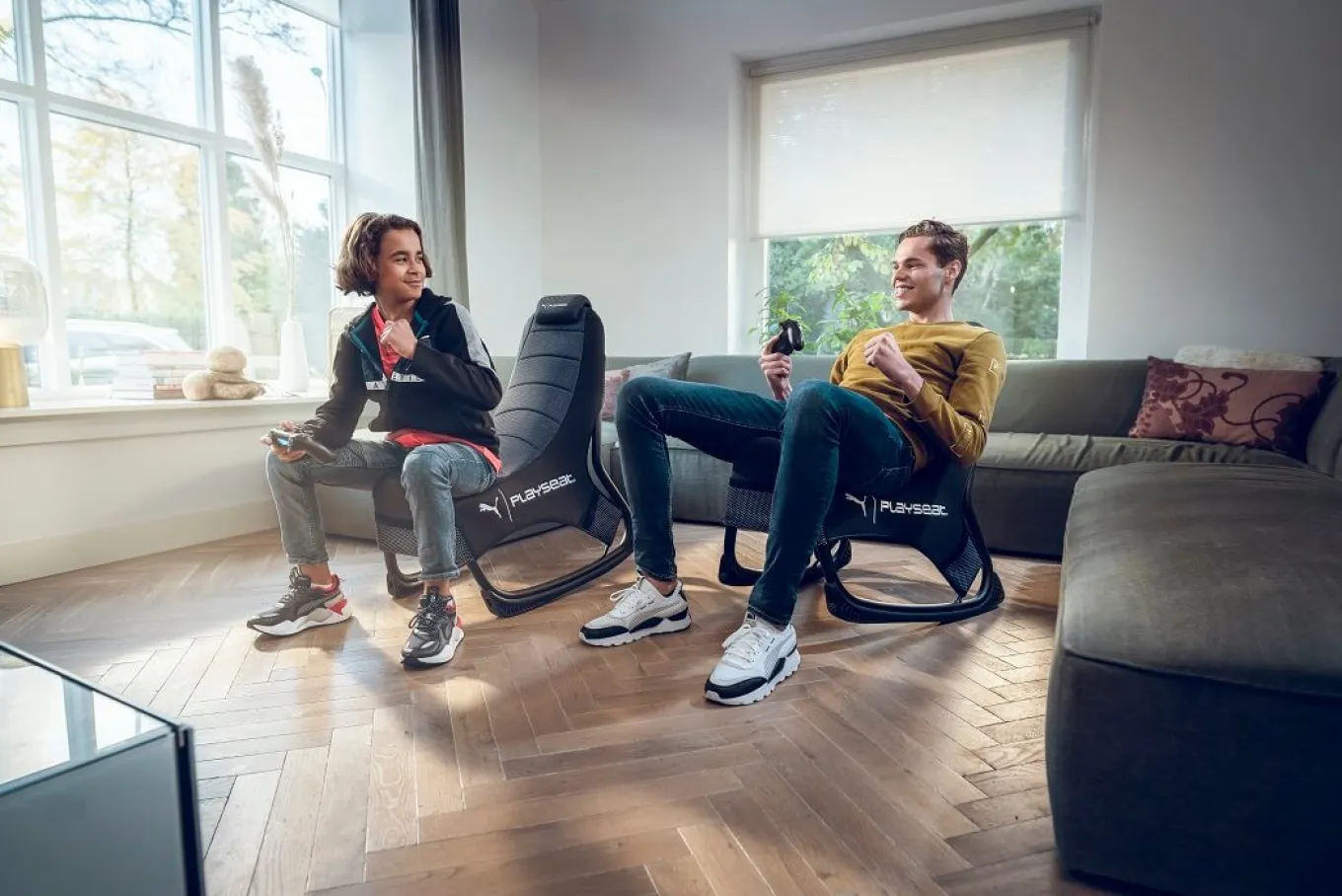 Playseat® | PUMA Active Gaming Seat Black Buitenkansje